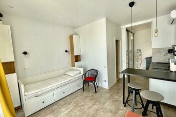 1-к квартира, 38 м², 1/3 эт.