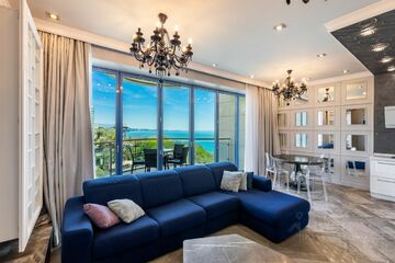 2-к квартира, 80 м², 10/16 эт.