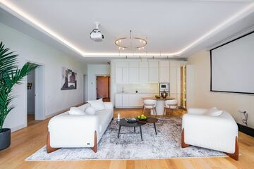 2-к квартира, 90 м², 14/20 эт.