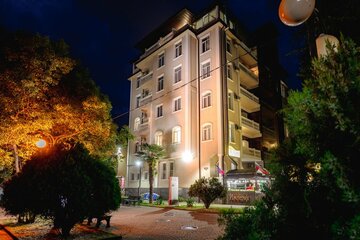 Гостиница, 1700 м²