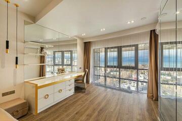 3-к квартира, 135 м², 15/25 эт.