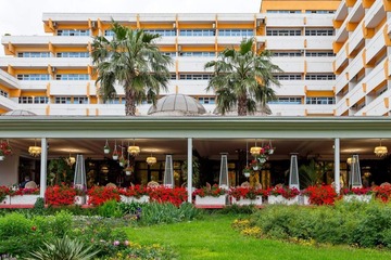 Апартаменты, 75 м², 2/3 эт.