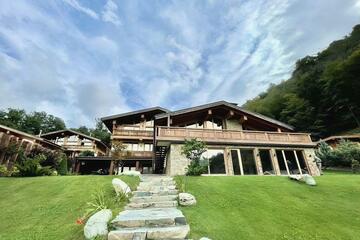 Коттедж, 400 м², 2 эт.