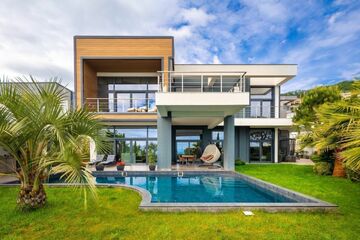 Дом, 580 м², 2 эт.