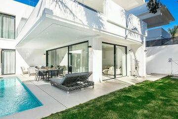 Дом, 250 м², 2 эт.