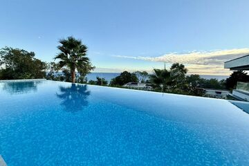 Дом, 300 м², 2 эт.