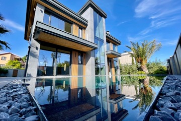 Дом, 300 м², 2 эт.