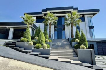 Дом, 620 м², 2 эт.