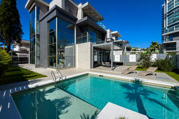 Коттедж, 350 м², 3 эт.