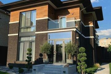 Дом, 240 м², 2 эт.