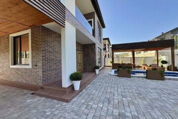 Дом, 300 м², 2 эт.