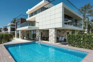 Дом, 650 м², 3 эт.