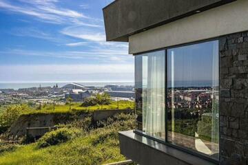 Дом, 299,8 м², 3 эт.