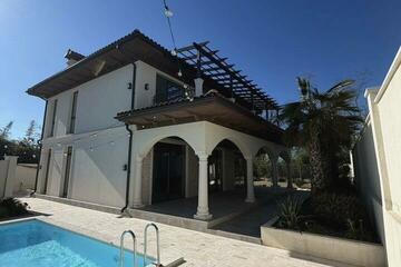 Дом, 240 м², 2 эт.