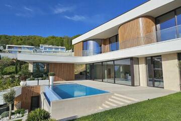 Дом, 240 м², 2 эт.