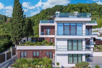 Дом, 450 м², 3 эт.