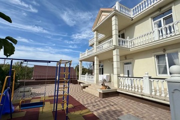 Дом, 170 м², 2 эт.